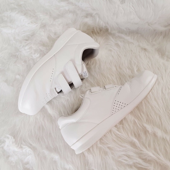 SAS Shoes - SAS Shoes 7.5 White Leather Adjustable Hook